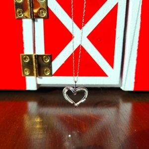 Diamond Accent white gold heart pendant